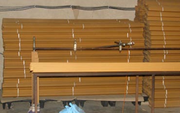 paper-angle-board-edge-protector-1 paper-angle-board-edge-protector-1